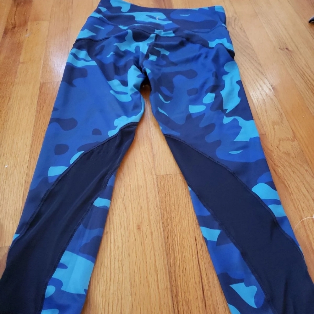 Zyia leggings